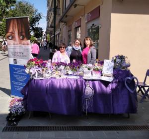 Forte-dei-Marmi-petunie-solidali
